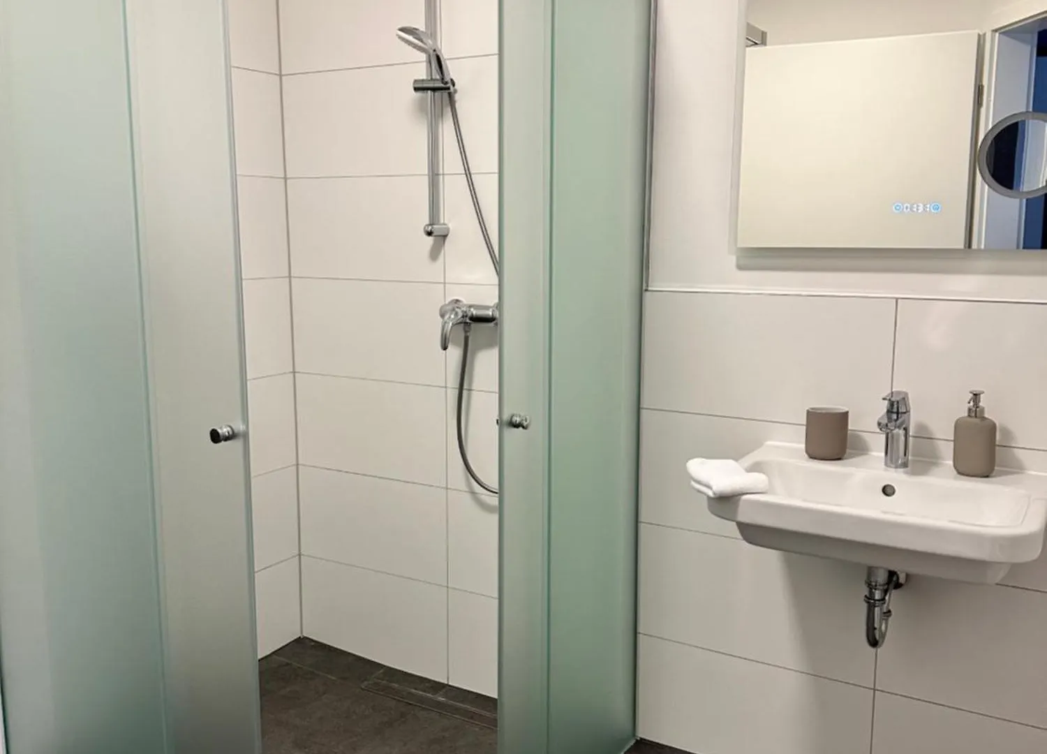 Lagom - Apartments An Der Barclays Arena Hamburg 0*,  Germany